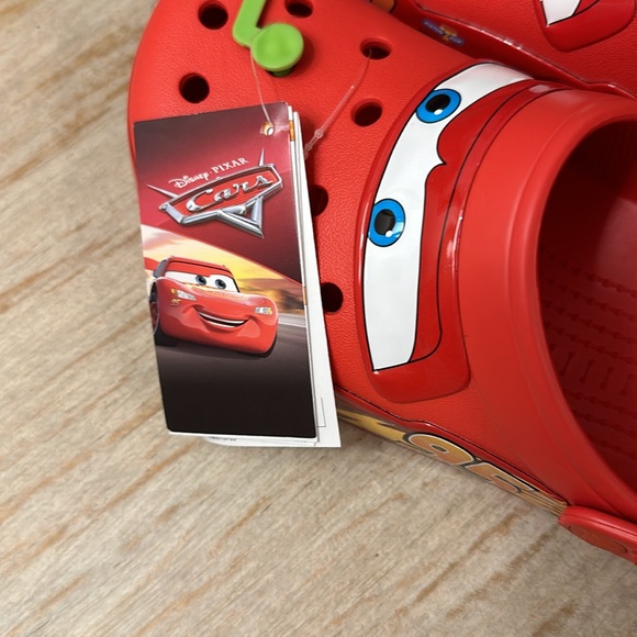 Crocs - Lightning McQueen/Adult - NWT! - Picture 8 of 10